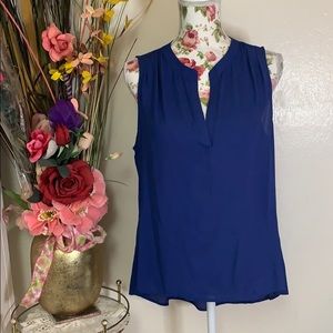 Cool royal/blue sleeveless top 🦋
